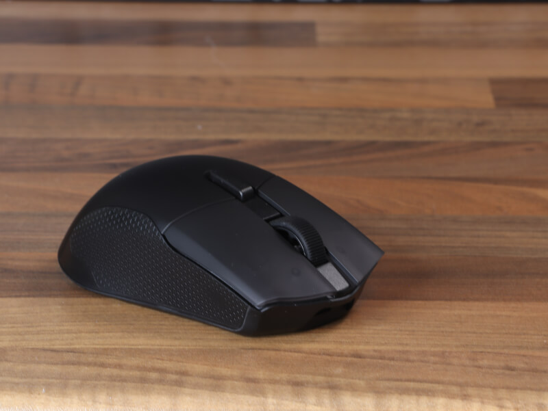 corsair-harpoon-v2-wireless-hoejre-side.JPG